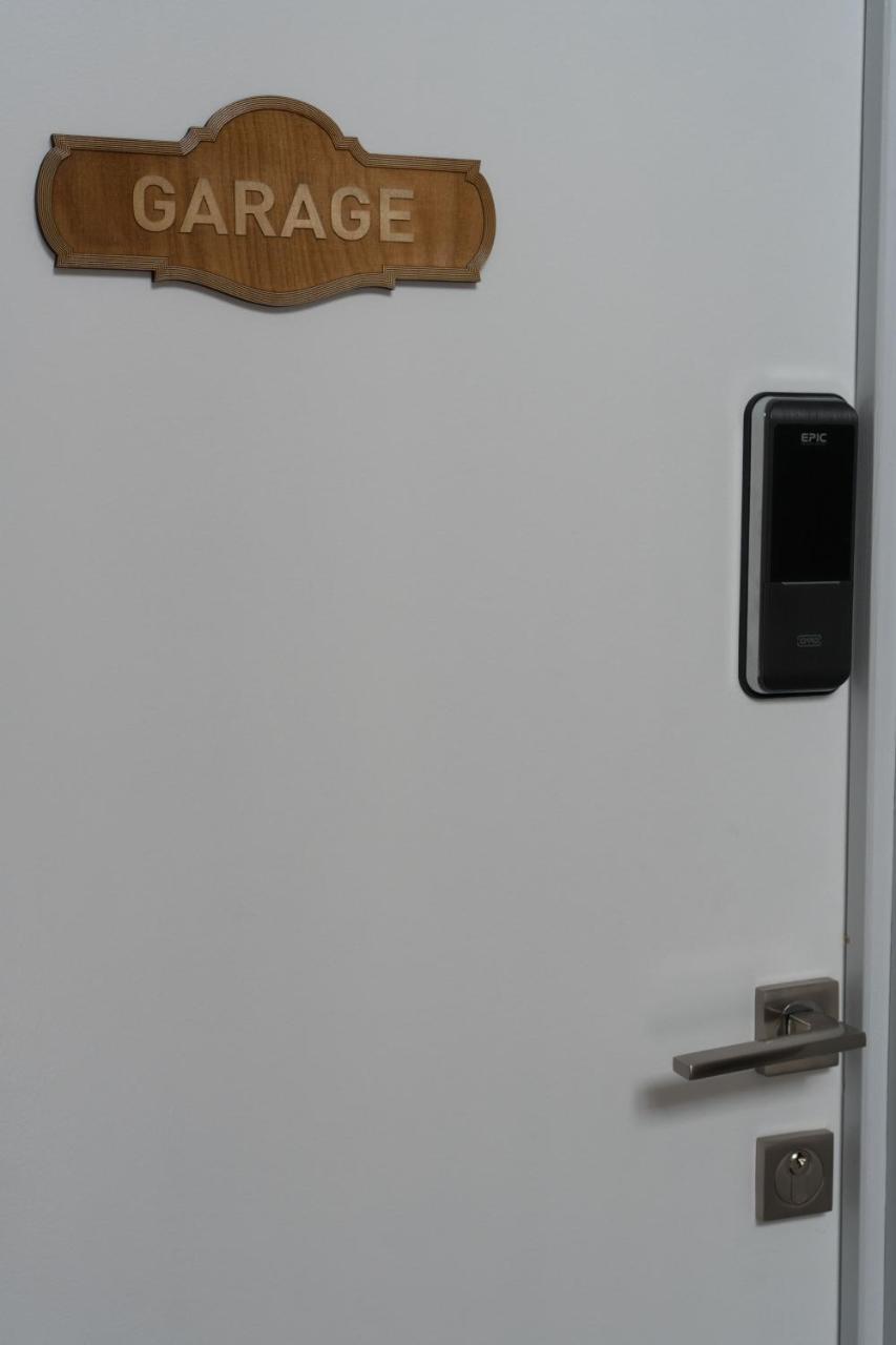 Graffitisuites#Garage テッサロニキ エクステリア 写真
